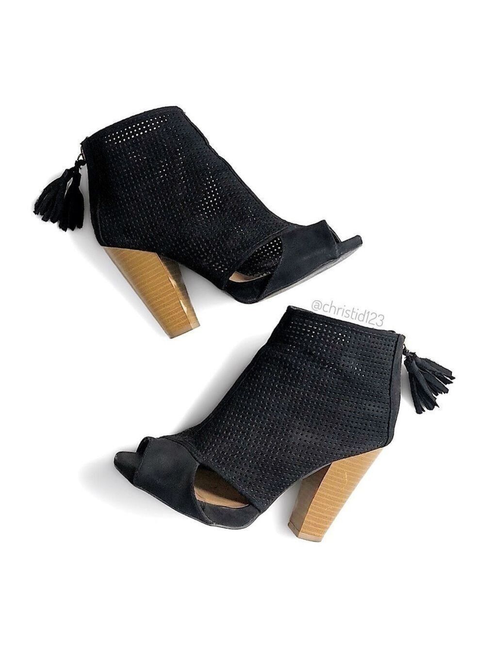 Qupid Peep Toe Cut Out Ankle Booties